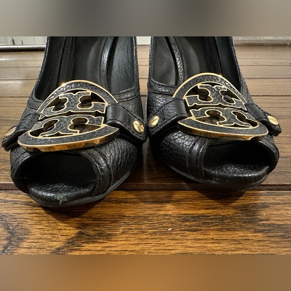 Gently used Tory Burch black open toe wedges, Sz 9 - Picture 7 of 8